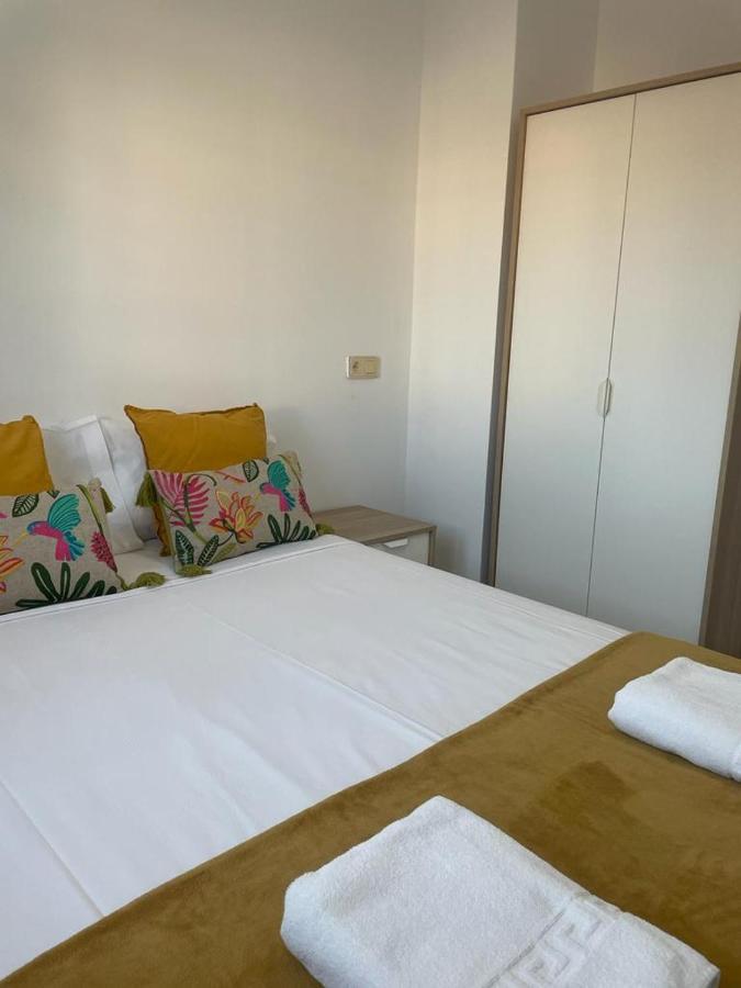 3 Rooms Con Parking Y Terraza En C Marmoles Малага Екстер'єр фото