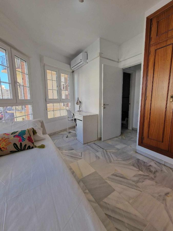 3 Rooms Con Parking Y Terraza En C Marmoles Малага Екстер'єр фото